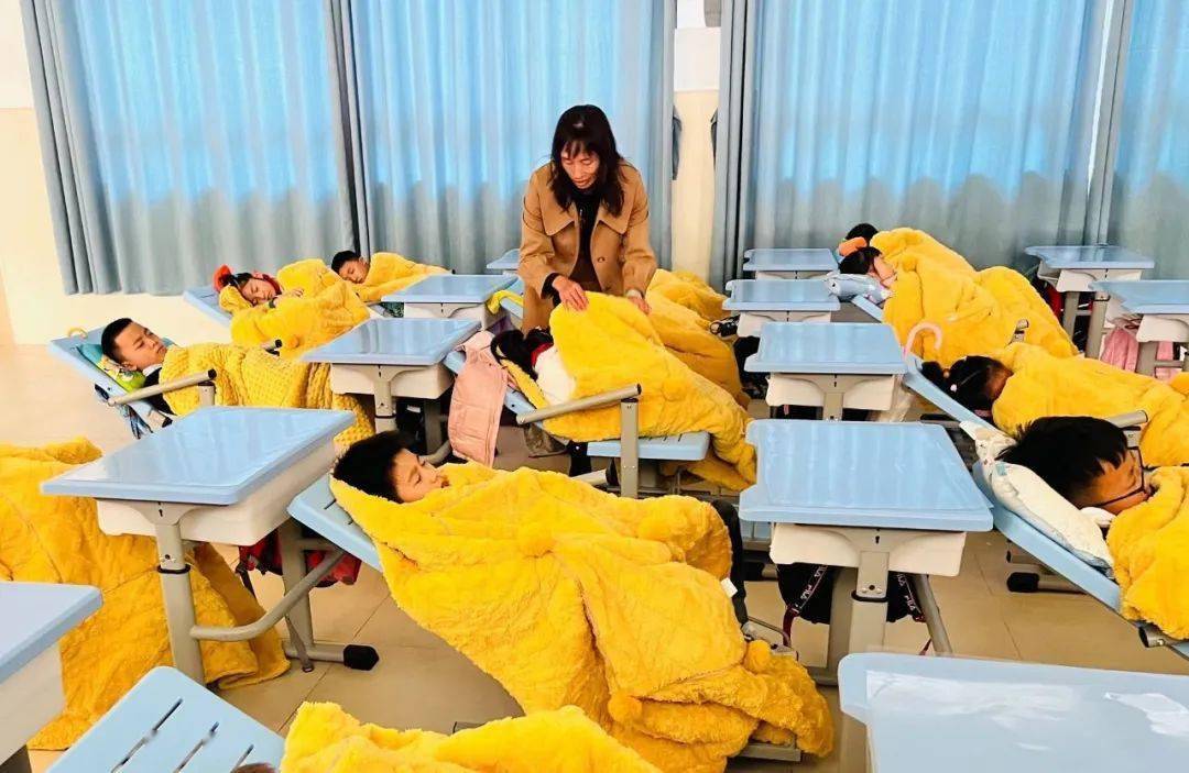 云南这些小学配备了"午休神器"!网友羡慕刷屏:建议推广!