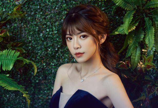 周淑怡出镜卸妆,美颜滤镜关闭后,素颜太惊艳,网友:别说话就好_周姐