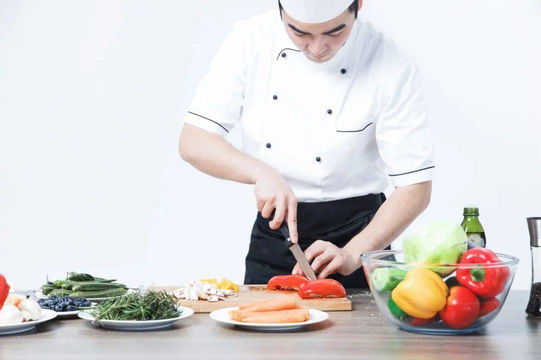 厨师的伤痛有谁知?