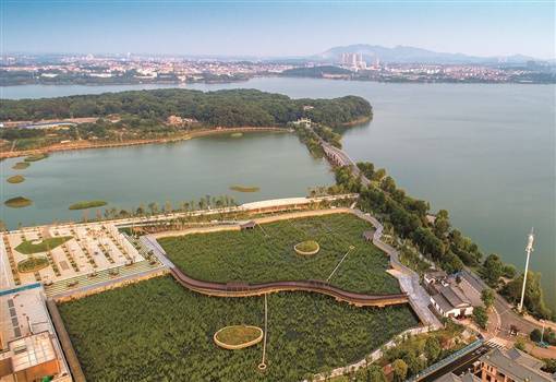 垃圾焚燒發電廠. 蕭敏 攝南湖公園. 朱海雄 攝美麗岳陽城. 朱海雄 攝