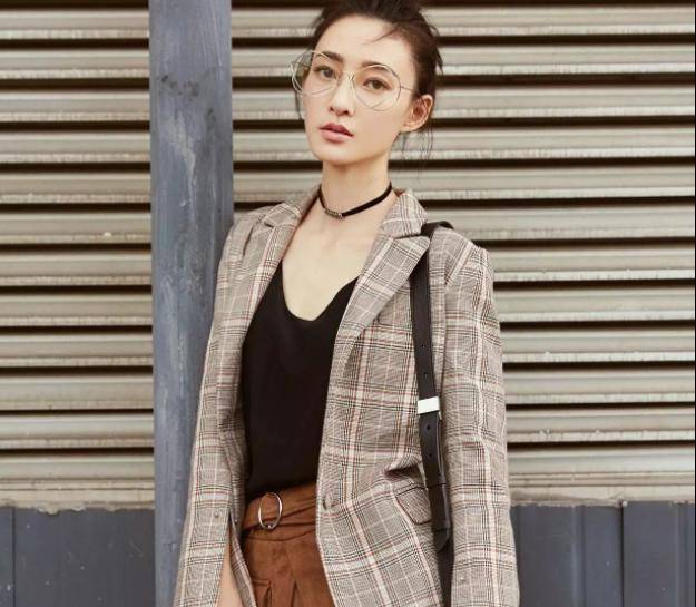 "素颜女神"王丽坤,36岁体重88斤,公开保持好身材的秘诀_运动_时候