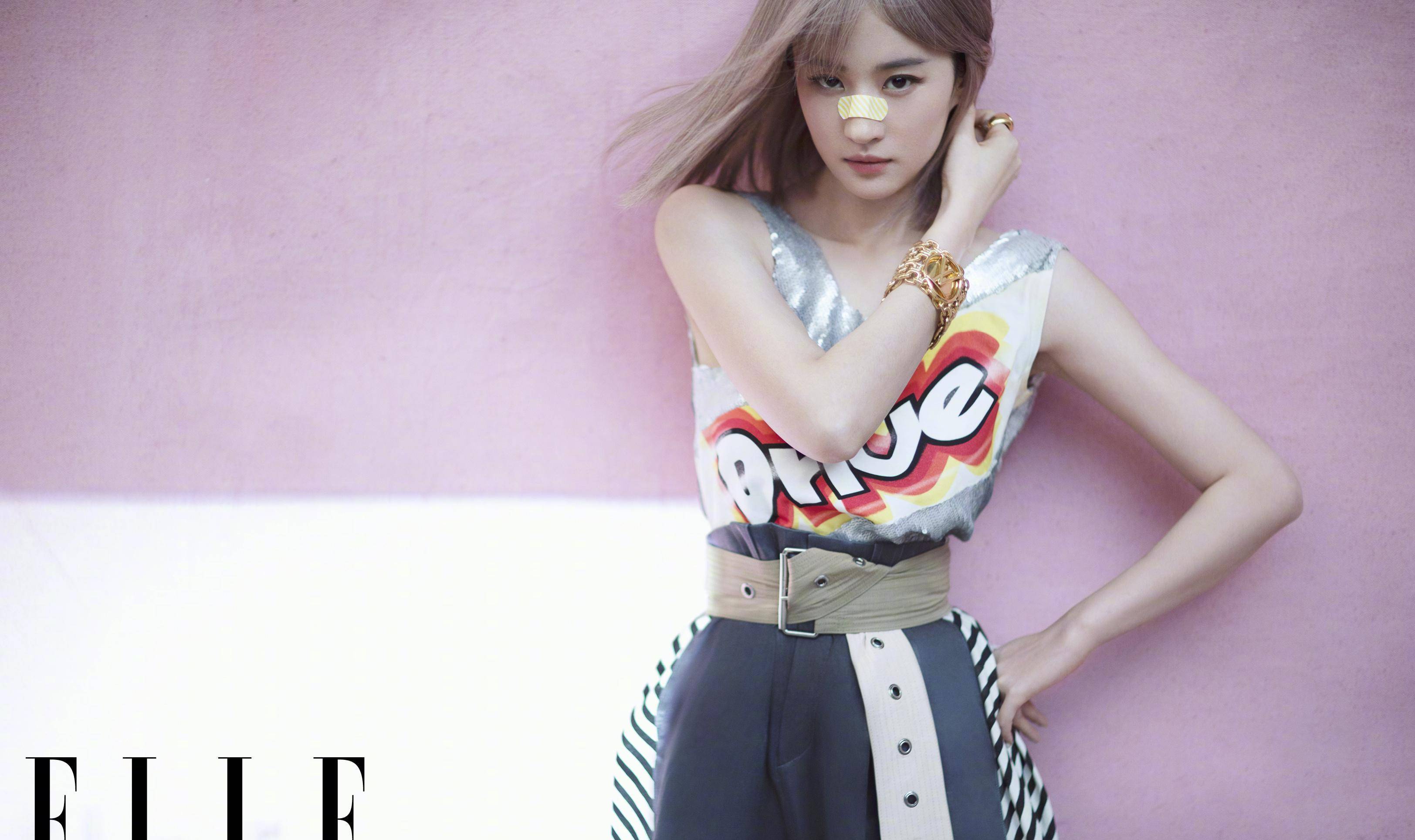 刘亦菲短发造型曝光,粉色头发浓浓"泫雅味",侧脸颜值太飒了_照片_少女