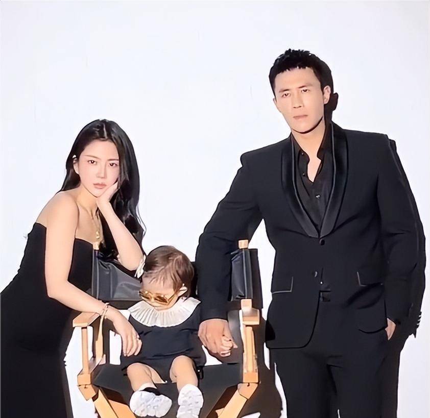 杜淳真是个好爸爸,抱着亲生女儿一直亲,女儿软萌超可爱_聂鑫_演技_插