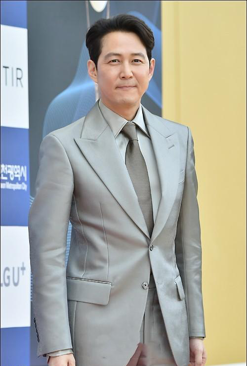 网传李政宰在《鱿鱼游戏2》的片酬是每集10亿韩元,梁朝伟也加盟_中国