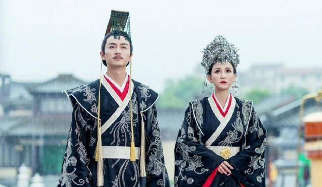 他在位仅5年国度由盛转衰，比杨坚更怕妻子，被皇后吓得不克不及上朝