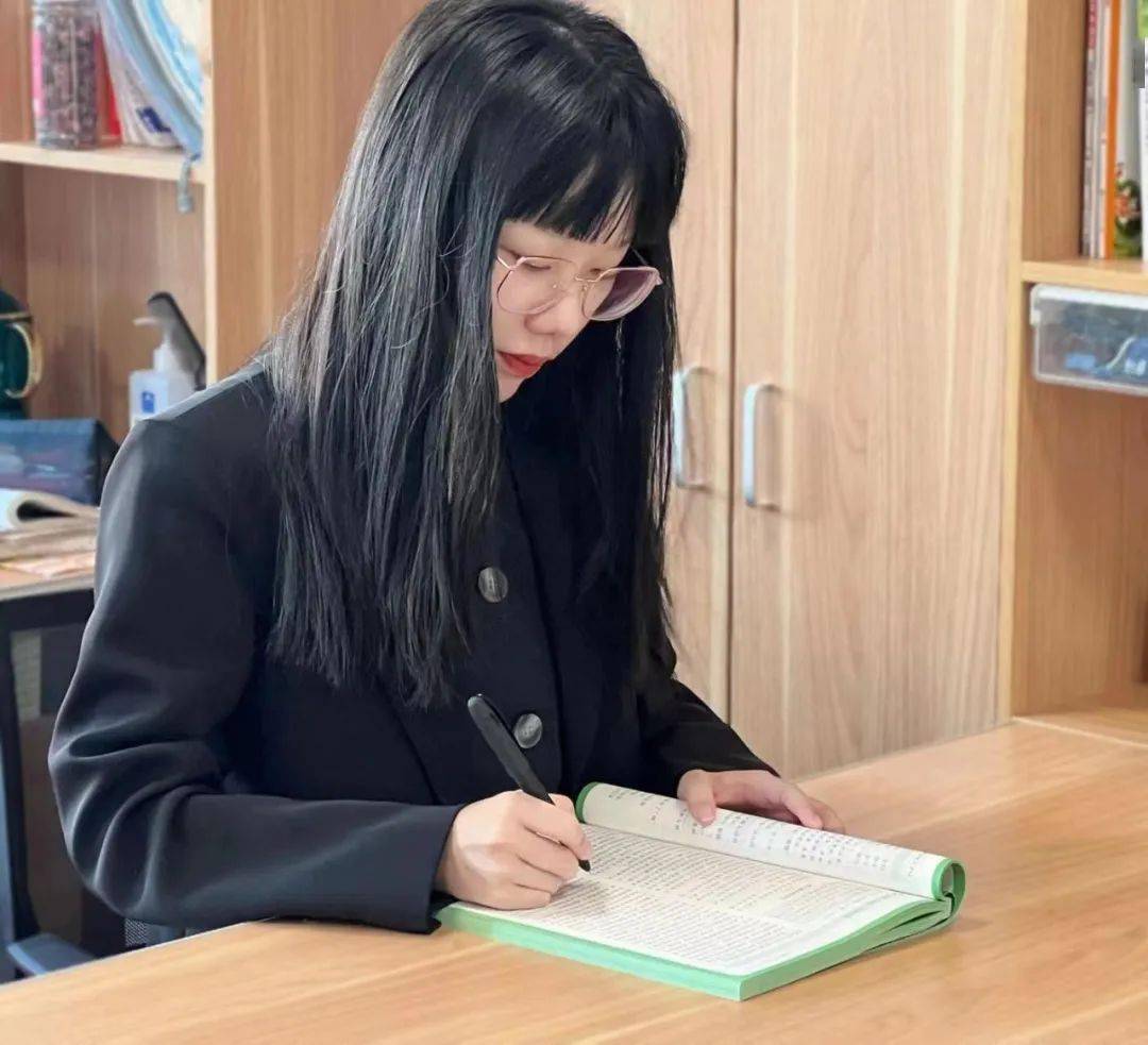 读《岁月如歌》:于无声处起涟漪|十二「月」读_于漪_教育_文字