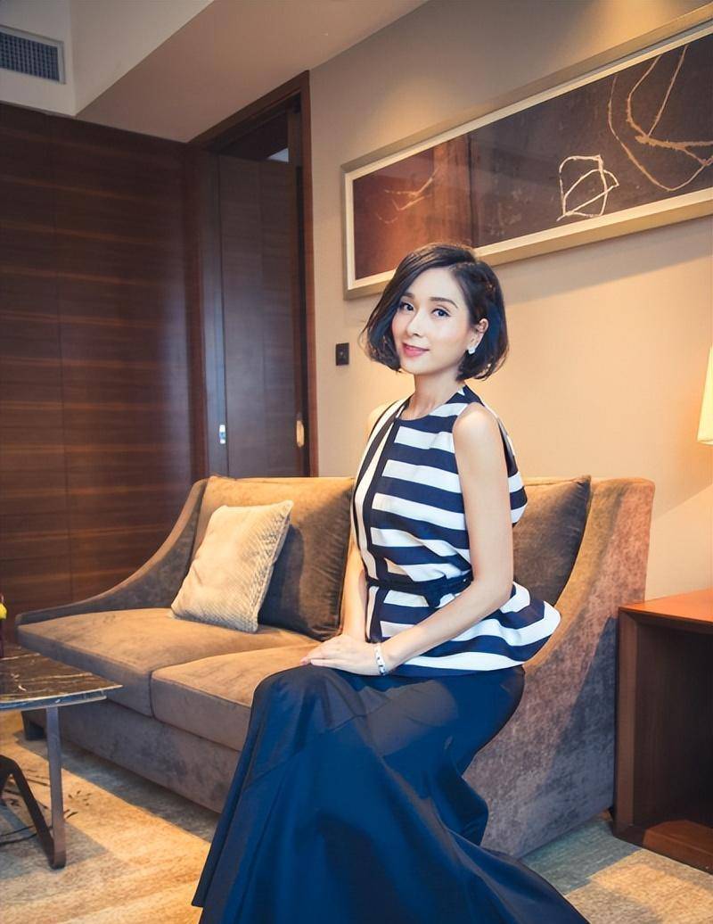 最美香港小姐,48岁依然美丽动人,身材犹如少女,网友:逆天颜值_杨恭如