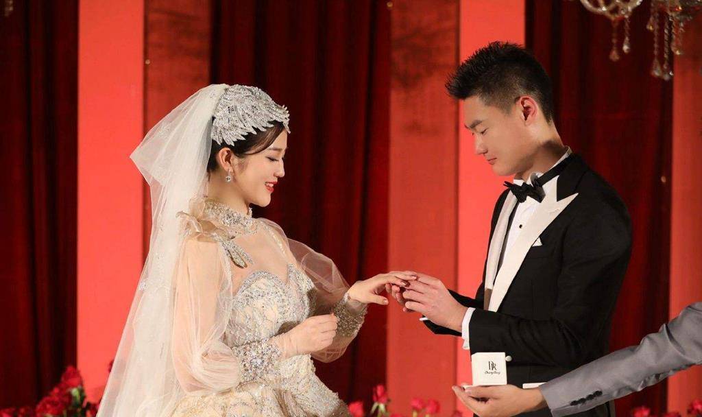 28岁妻子称其家暴 不忠诚,张培萌回应:她对我洗脑_进行_说法_中国