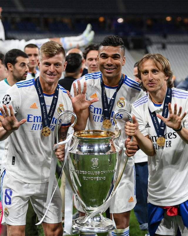 西媒:克罗斯在更衣室表示本赛季结束后离开皇马_球迷_巴尔韦德_克罗斯