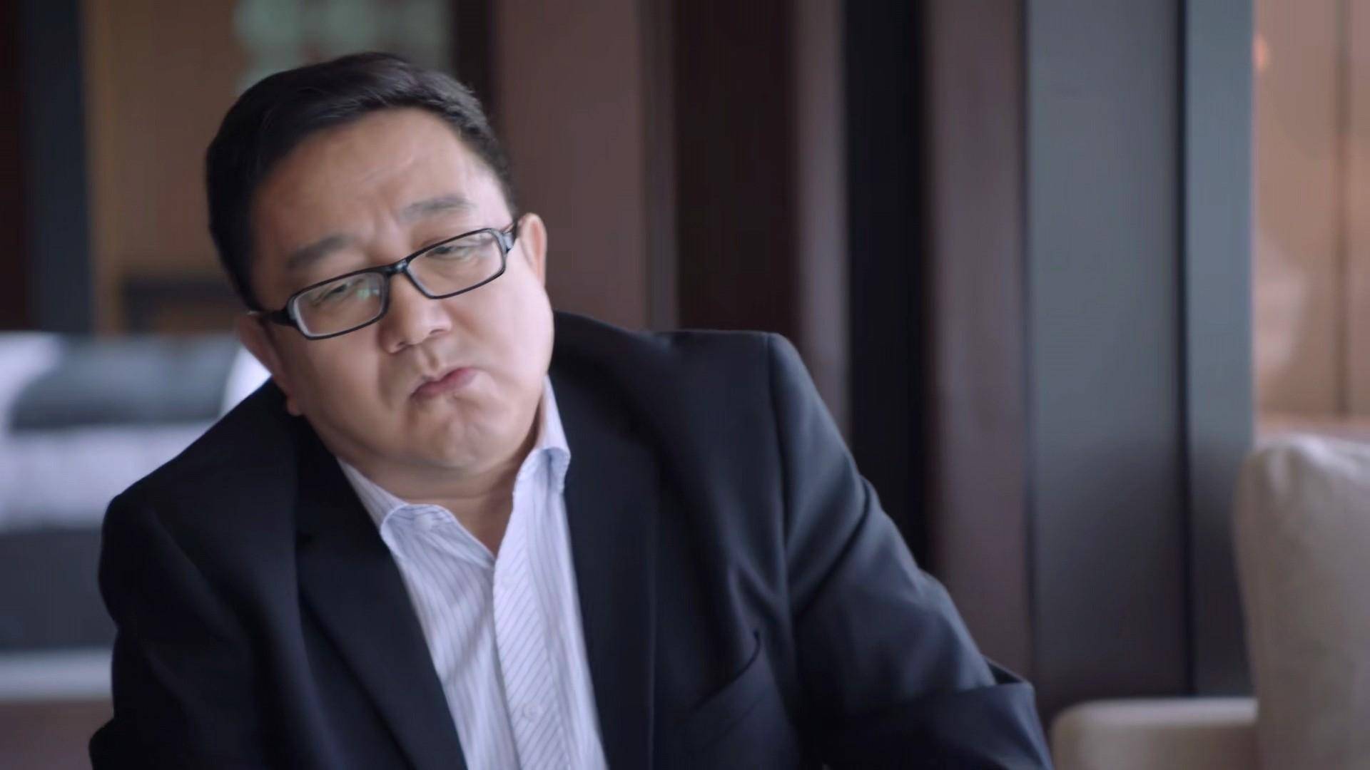 演员句号:再婚娶小11岁丫蛋,47岁喜迎女儿,让丧子岳父母不流泪!