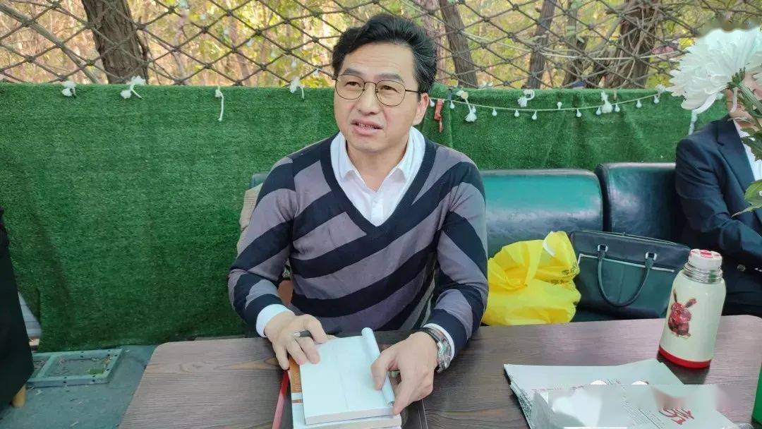 北塔)附:(文/沉沙 图/世中人 责编/梦龙)本次活动由作家报,世界诗人