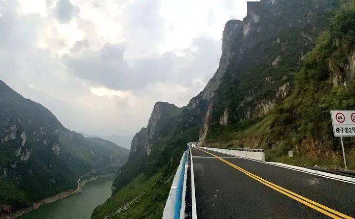 牂牁江沿江西毛公路拟于10月28日全程通车