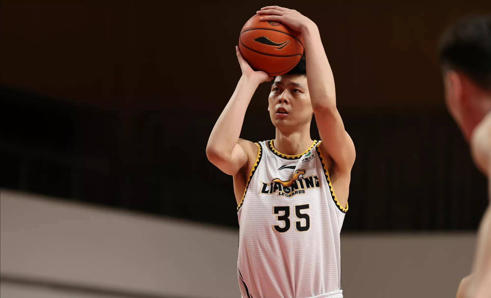 朱荣振大爆发,辽宁队送同曦25连败,浙江队力克青岛队_比赛_本赛季_1