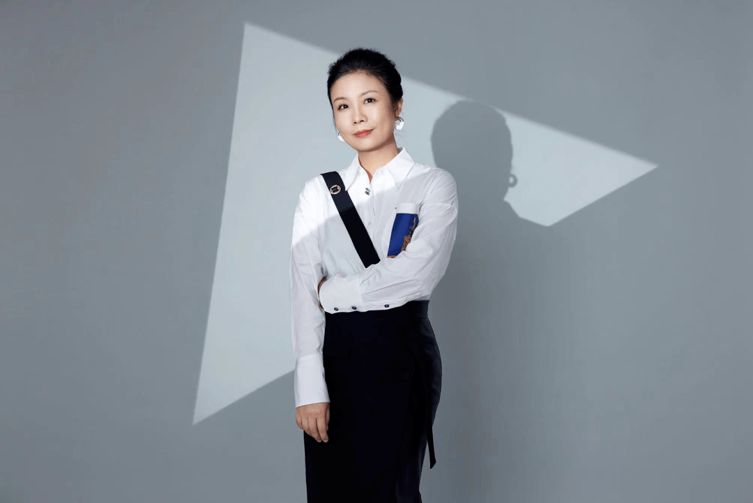 【新作】余颢凌:miss ponyo办公空间_自然光_建筑_艺术