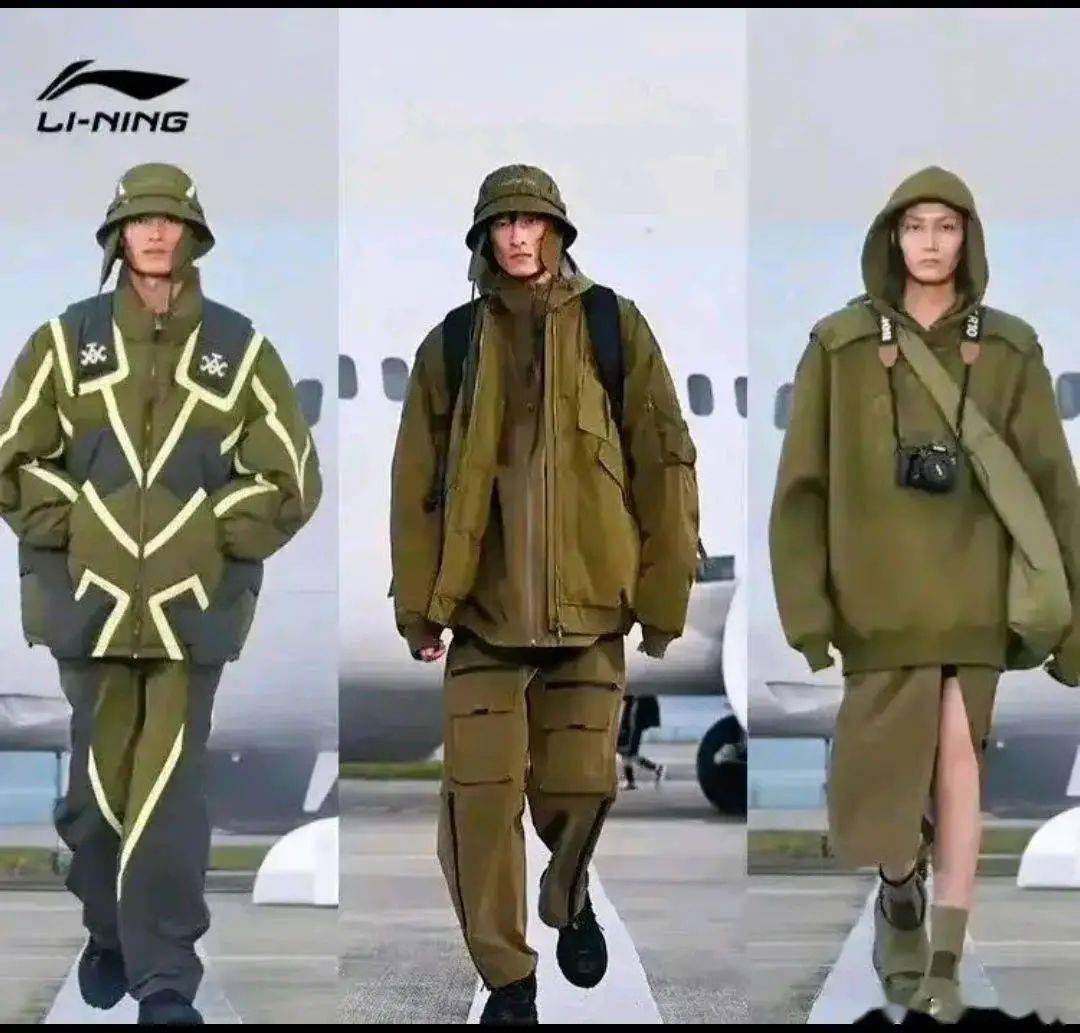 本来是引领时尚潮流的,而李宁,号称国货担,当公然挑衅国人的民族情感