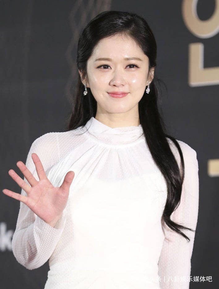 39岁张娜拉童颜外表身材犹如少女模样,到底是有什么美丽秘诀呢?