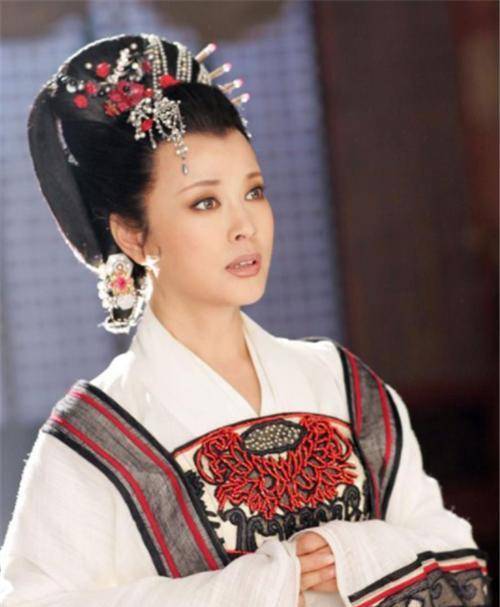 为何武则天嫁李世民12年无子嗣,嫁李治却连生6子女?
