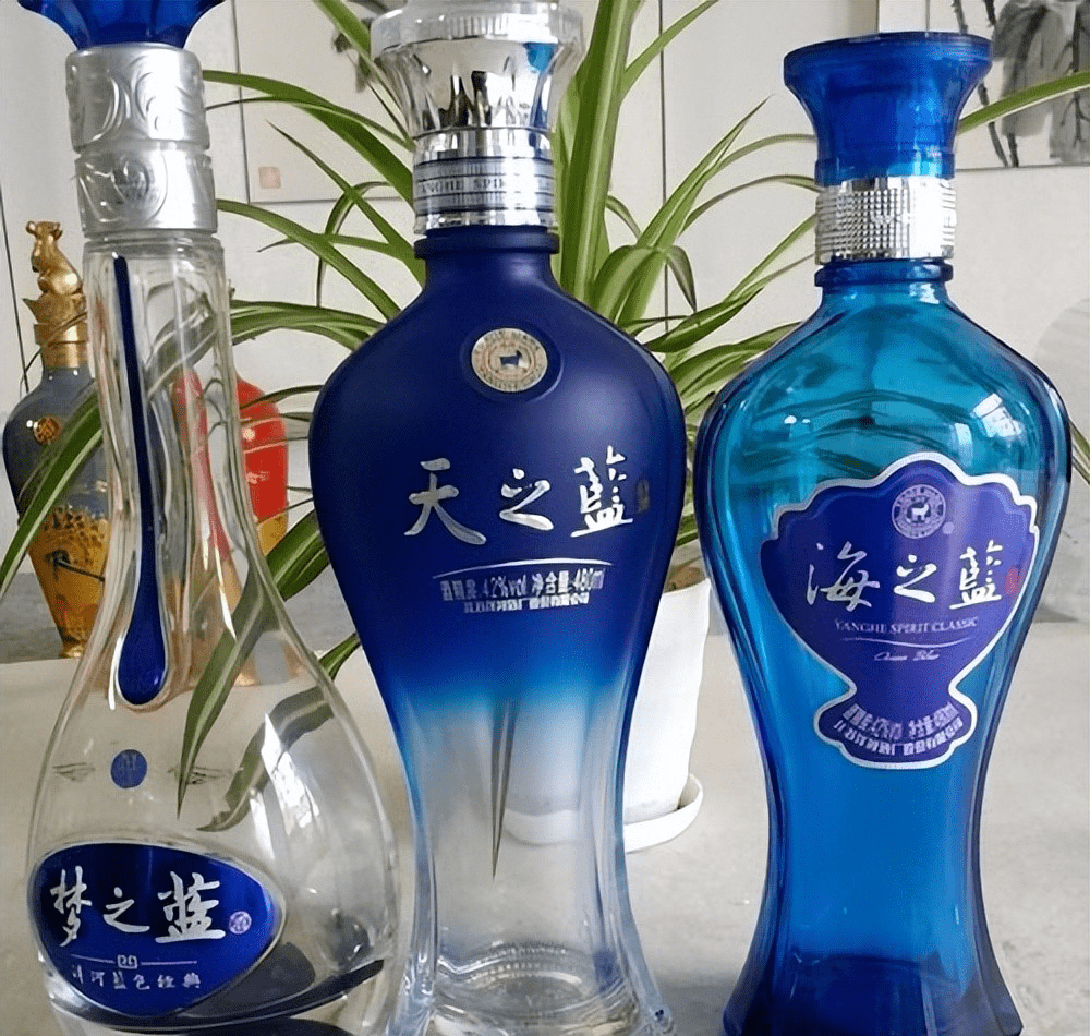 売り切れ必至！ 中国酒 白酒 梦的蓝 550ml 新品未開封 40.8%vol 焼酎