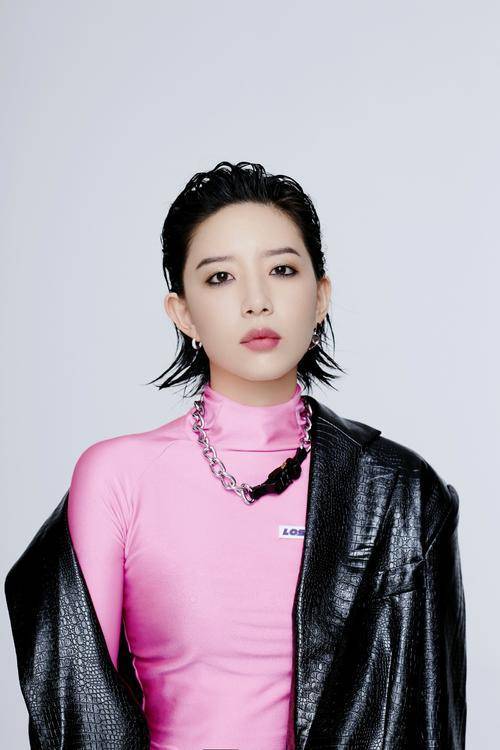 教主说圈内小花生:斗罗大陆,白敬亭,李斯丹妮_消息_恋情_方面