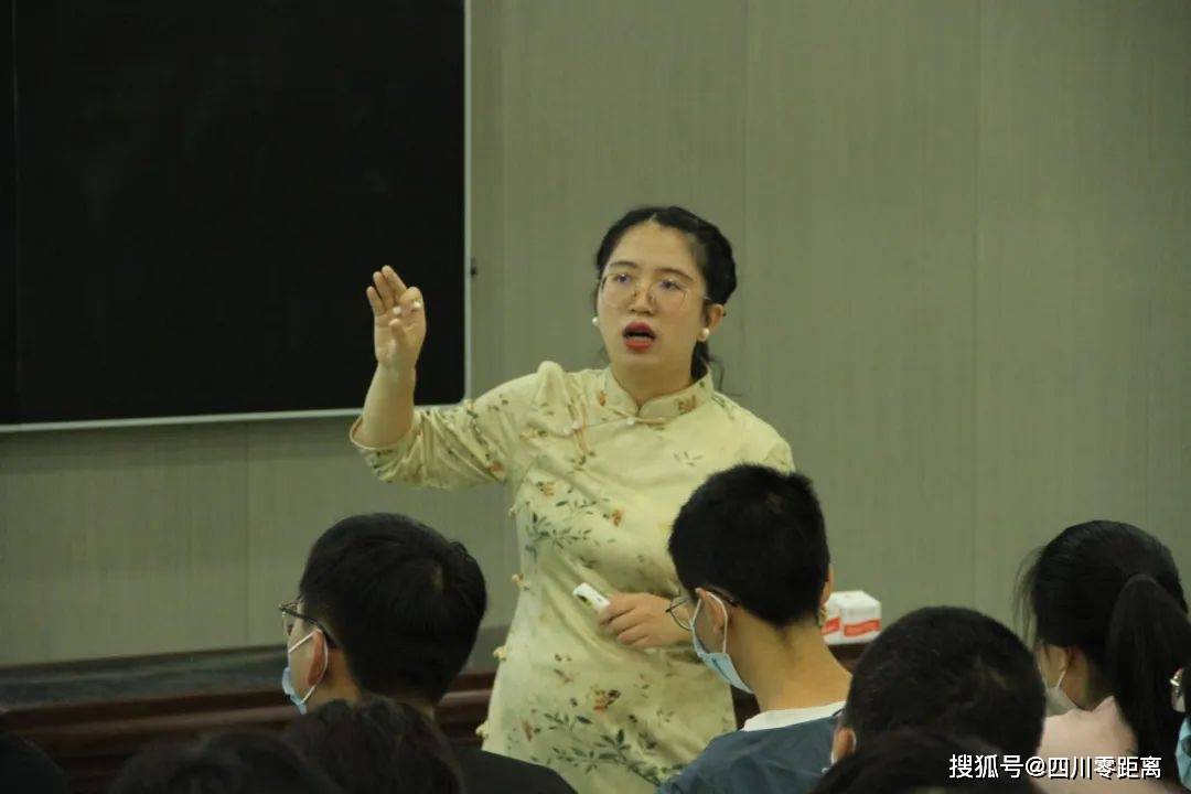 四川省江油中学:静心研究促实效 团队智慧助成长_绵阳市_教育_中心