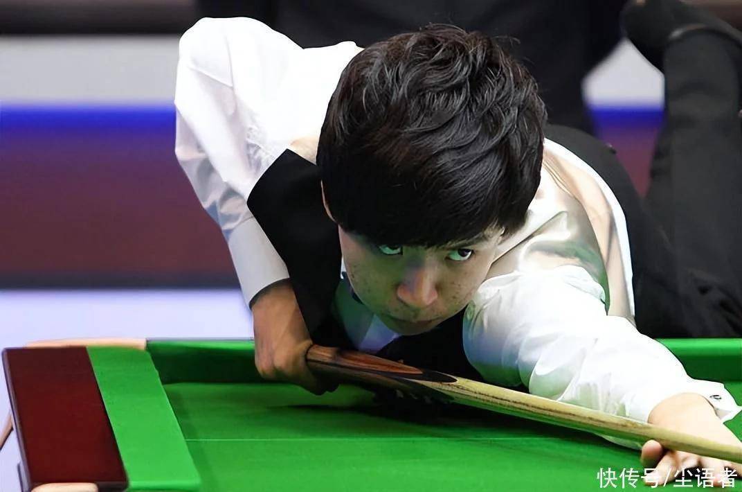 上场欧博斯诺克亚星包杀假网选手1比1赛场上怒砸球台,其对手为中国