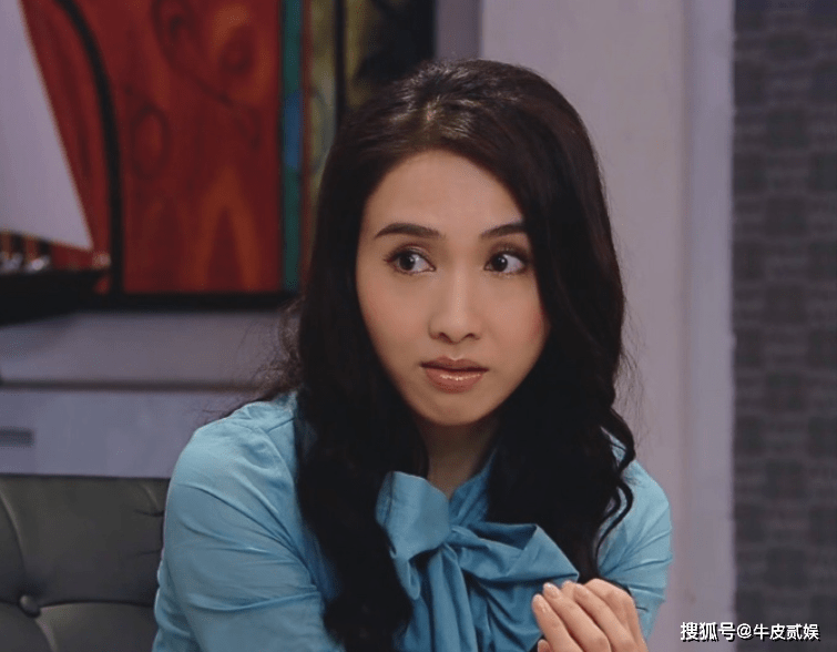 港风妆容穿搭风格_港风女神气质_那些年港片女神的风采