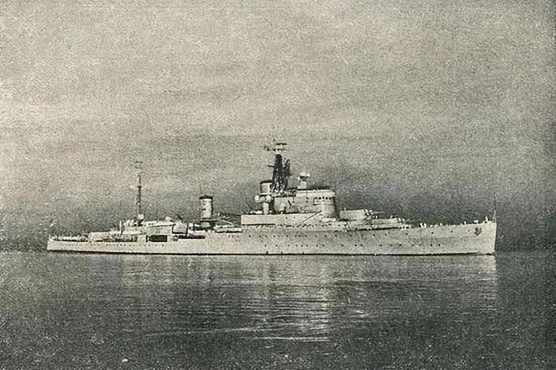 印度海军曾拥有2艘巡洋舰，比中国重庆舰火力还强，曾到上海访问