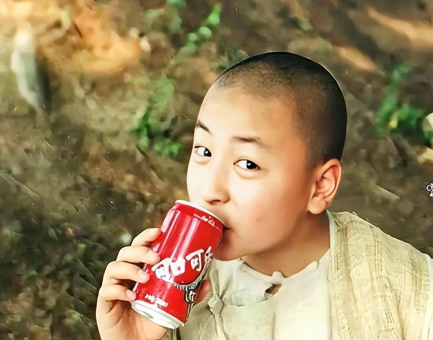 过气童星凄惨现状,从5岁红遍全国,到无戏可拍,他到底做错了啥_释小龙