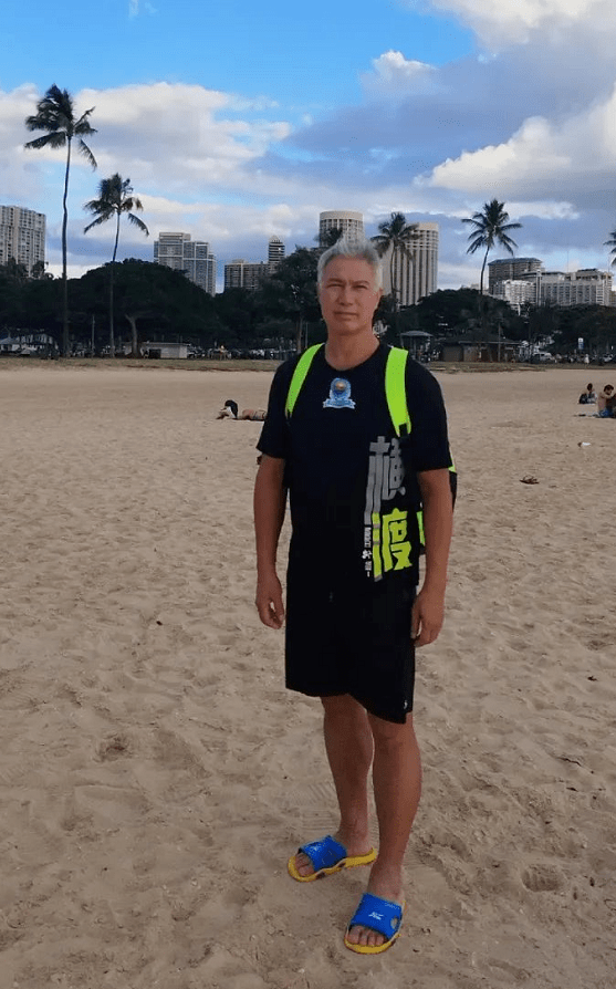 东莞游泳名将陈苏伟成功横渡美国莫洛凯海峡_挑战_极限_世界