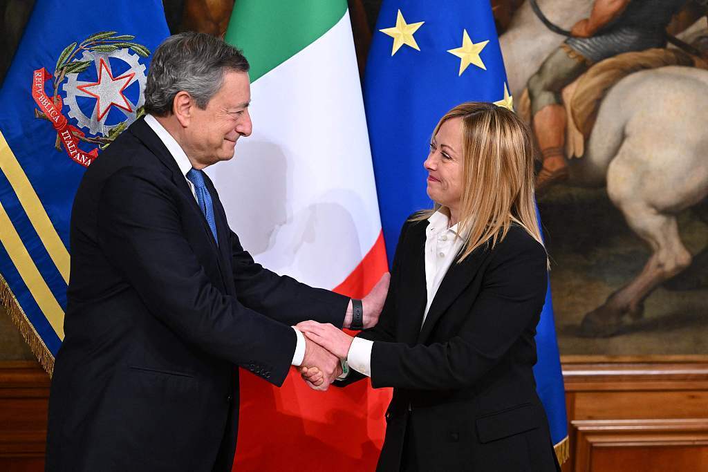 梅洛尼宣誓就职，成意大利首位女总理