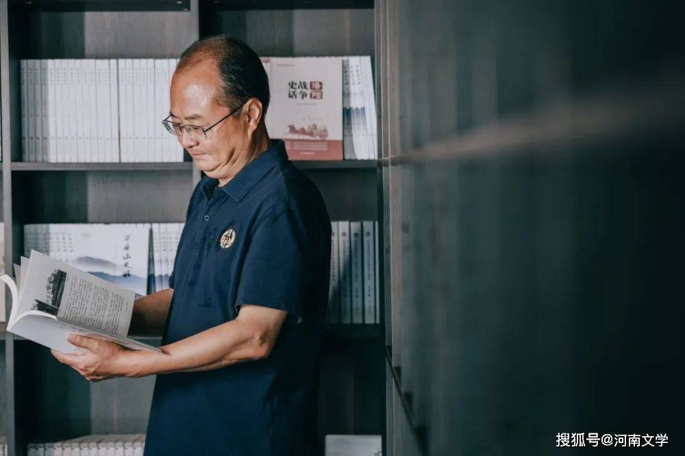 张长华:永远在路上02——读于春斌《河洛访古记》(评论)