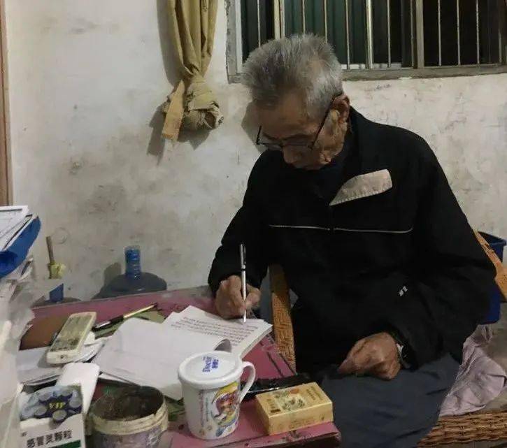 “申诉强奸案44年”，80岁教师汪康夫去世