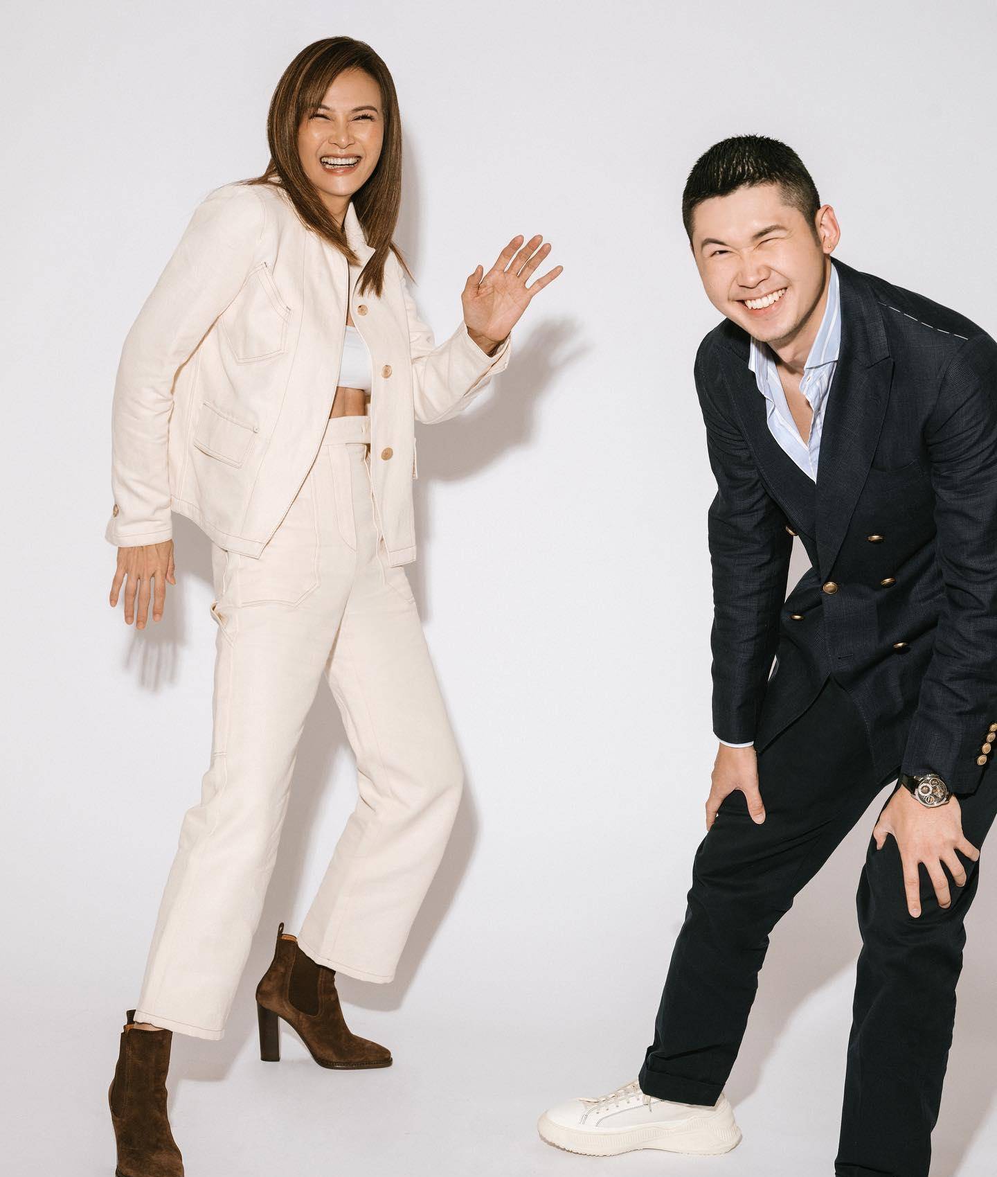 王敏德儿子和母亲登上杂志封面,22岁高挑帅气_王月英_女儿_爸爸