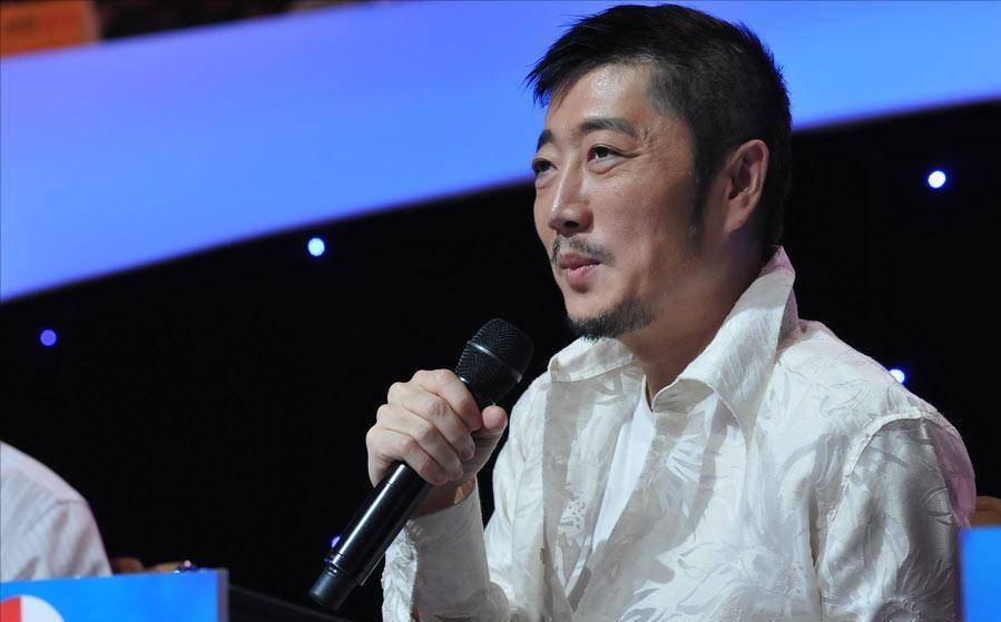 他打赌输得要跳楼,懊恼之下3分钟写出这首歌,销量至今无人打破_陈焕昌