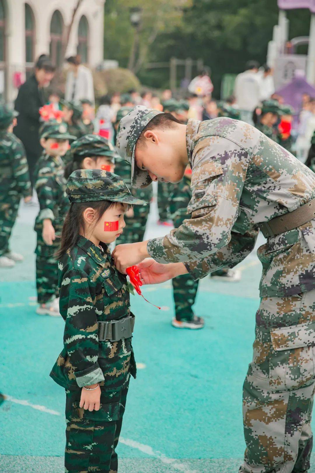 共筑迷彩梦——桐乡市绿城雅园诺亚舟幼儿园大班军训活动_小兵_军人