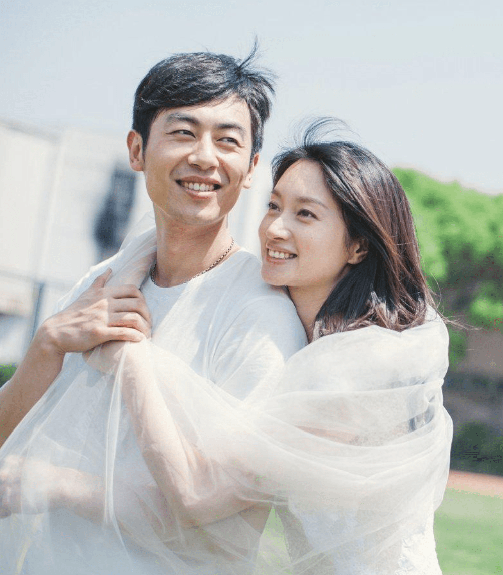 朱亚文沈佳妮十年夫妻现状：男方当街热吻！网友：这才是好男人_手机搜狐网