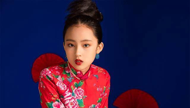 那就是演员张婉儿.除了这群小演员,还有一位小童星也不容忽视.