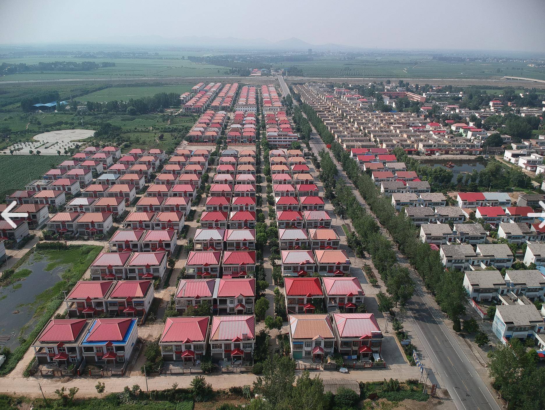 朱营村位于邓州市张村镇政府北3公里,辖2个自然村,12个村民小组,耕地