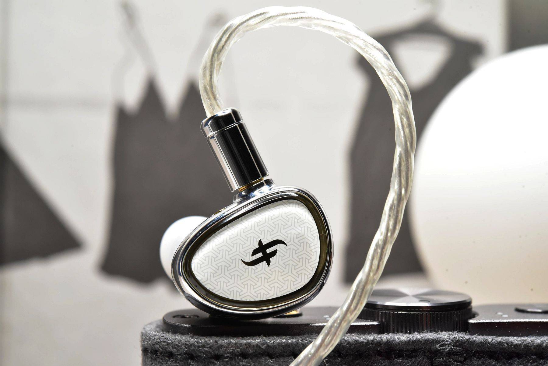 年度惊喜之作,它为国产动圈耳机正名!兴戈EA2000评测