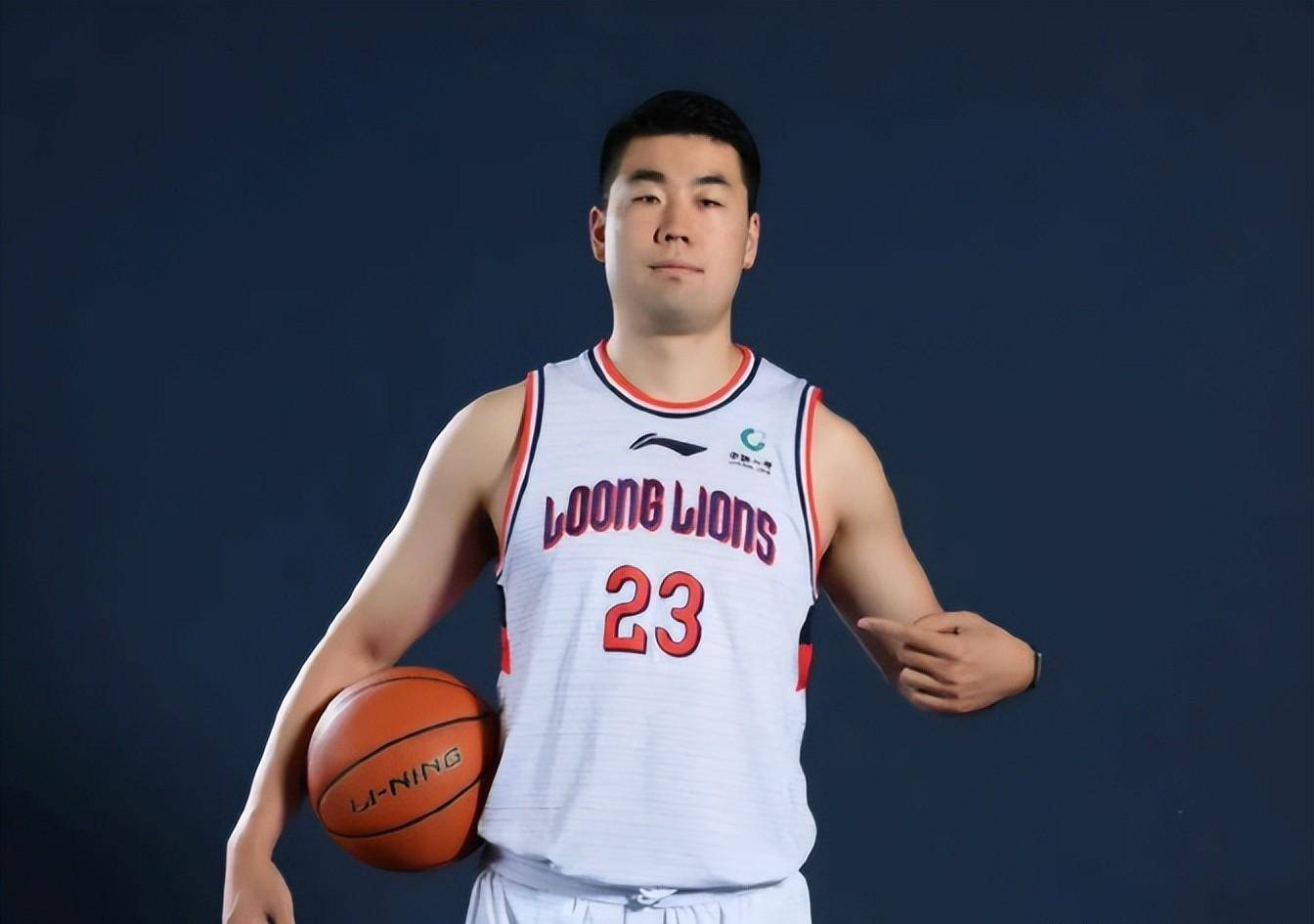 40分是由其队中的双外援所得,国内球员只有王瑞泽和赵嘉义的得分上双