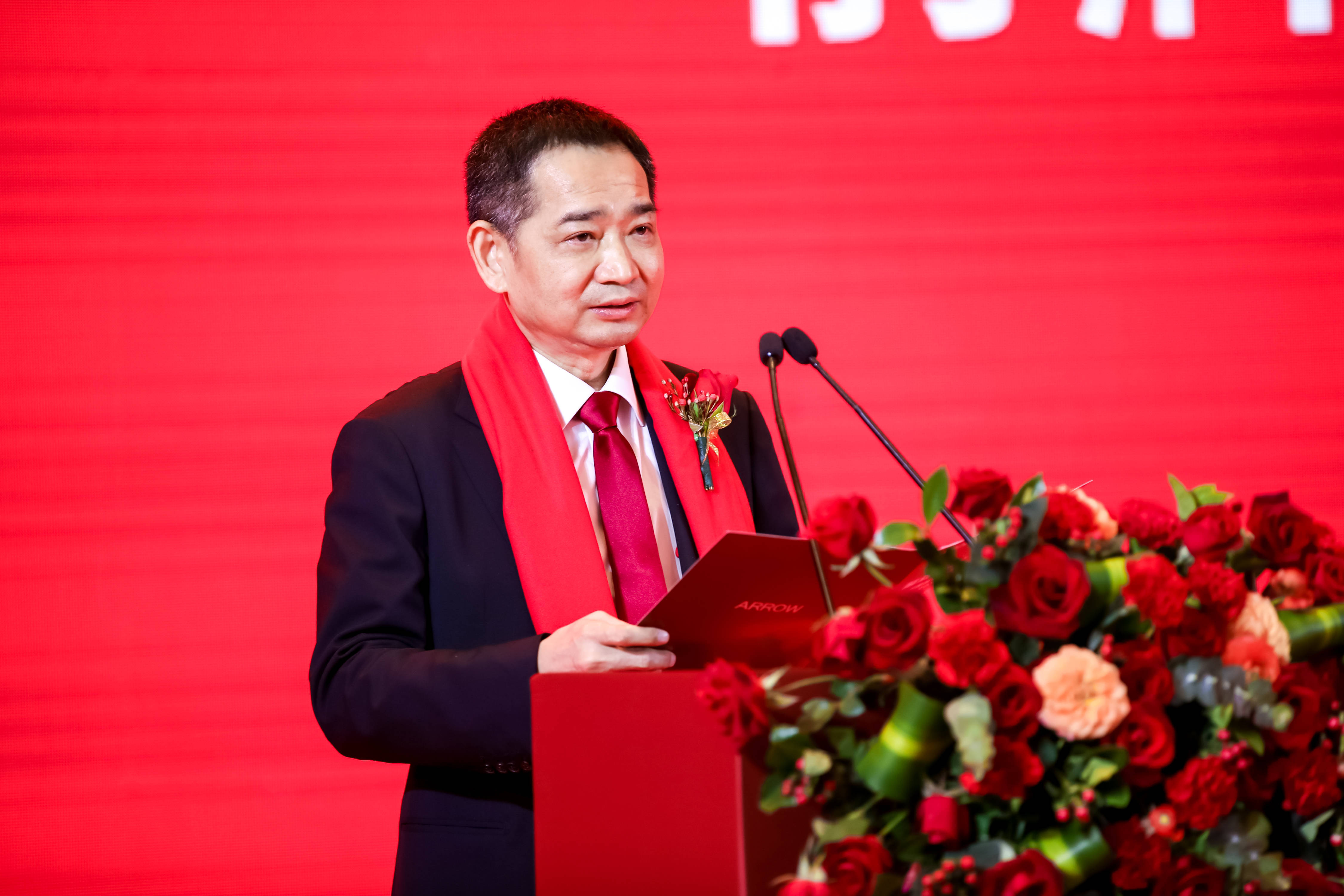 箭牌家居董事长谢岳荣先生与佛山市副市长陈伟明先生,佛山市三水区委