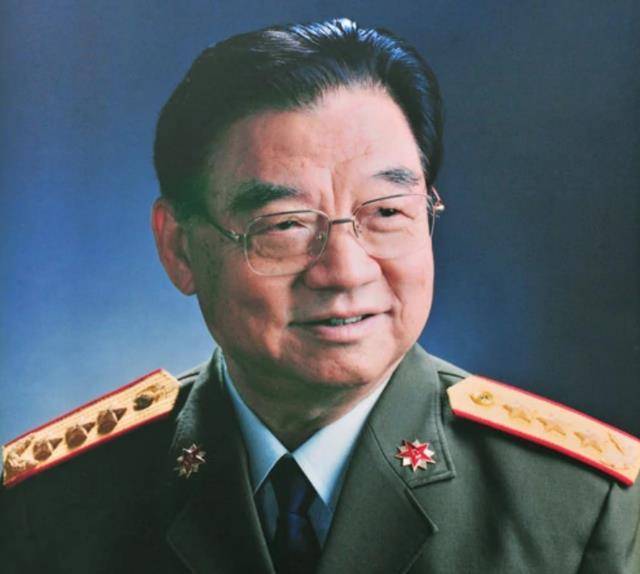 他是总后勤部原政委,1988年授中将,6年后升上将,4