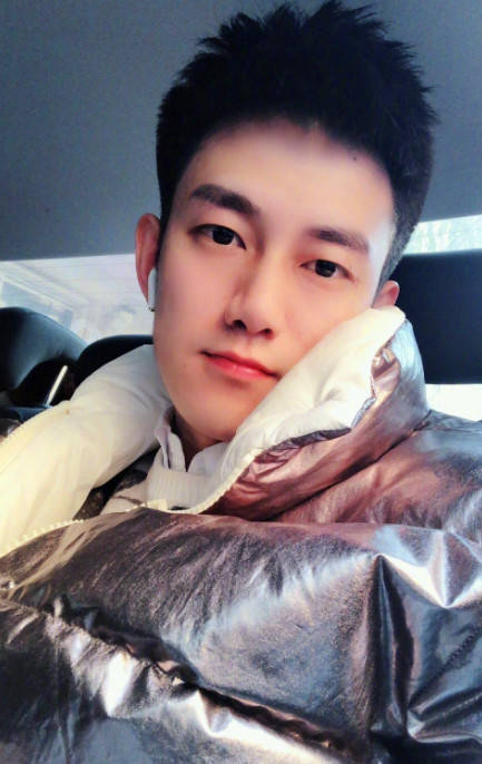 阿哲为上yy年度,连续24小时不关播令粉丝唏嘘!