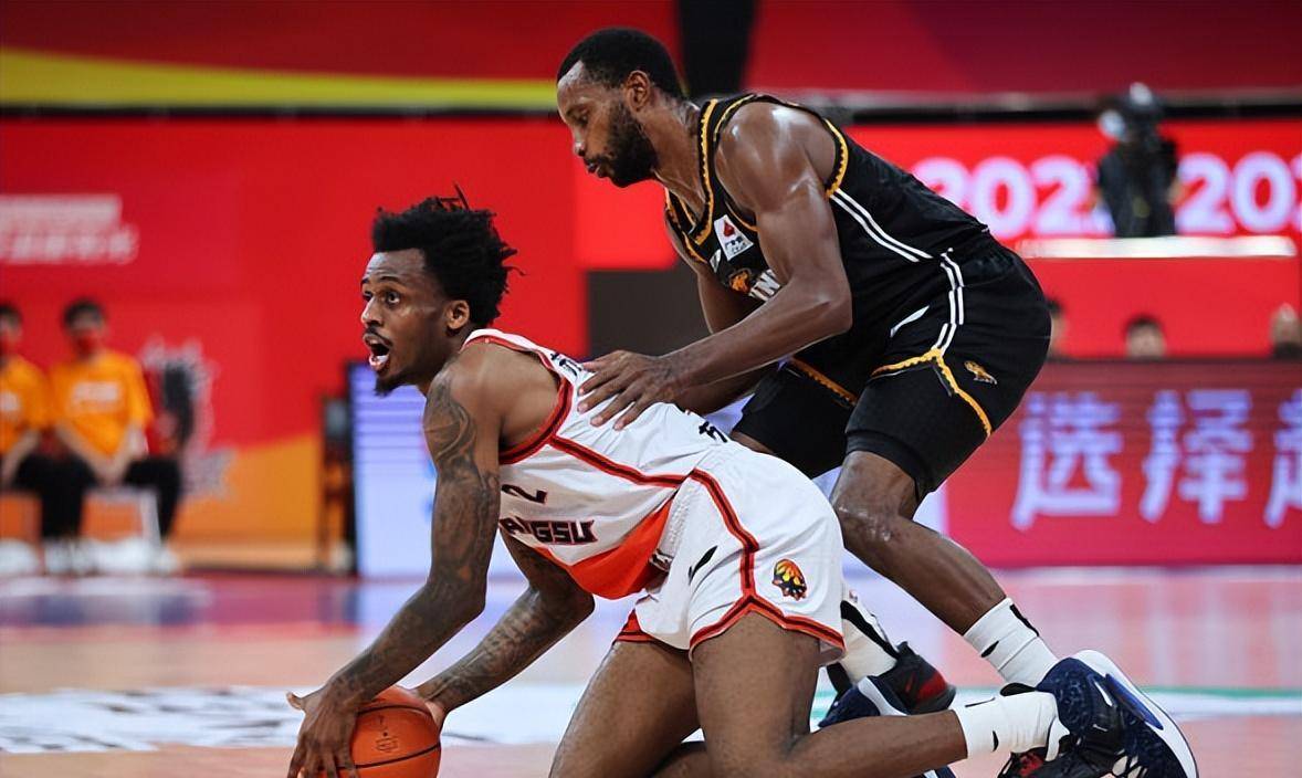 大心脏三分:辽宁17 9遗憾鞍山保罗1分仍值得点赞_赵继伟_比赛_肯迪亚