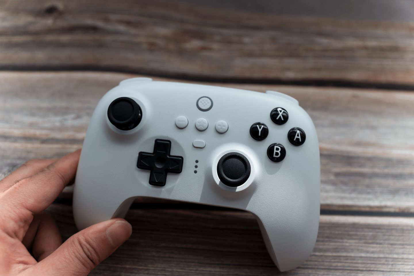 三款齐发 八位堂猎户座系列手柄首发评测