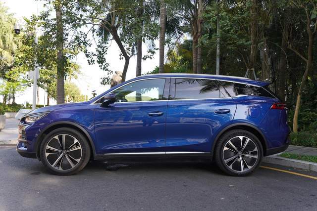 续航、性能、智能全在线!试驾新款唐EV