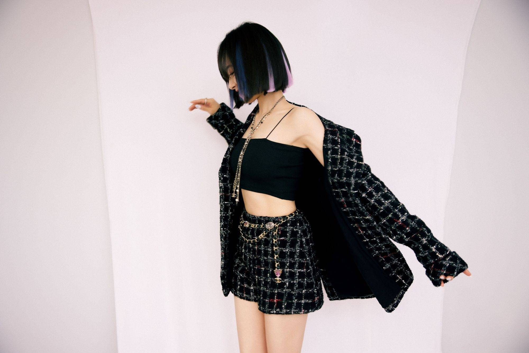 宋茜露脐装超短裤大长腿性感写真_宋茜_写真