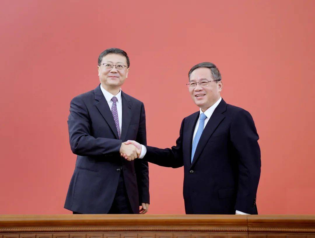 上海市召开全市领导干部会议宣布中央决定,李强陈吉宁讲话_陈吉宁任上海市委书记_发展_城市