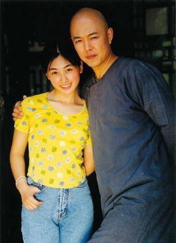 1998年,16岁王雅琦与大25岁张铁林在一起,如今嫁"第一反派"得幸福