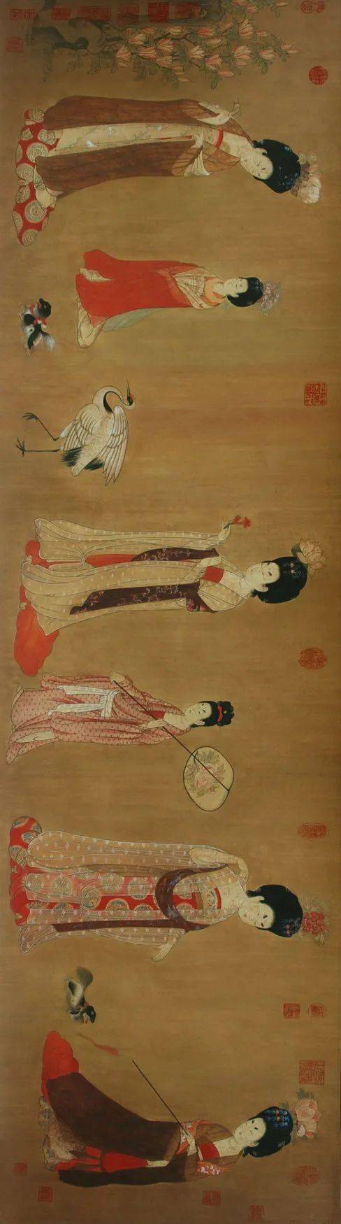 《挥扇仕女图》作者:周昉创作年代:唐代规格:横204.8公分,纵33.